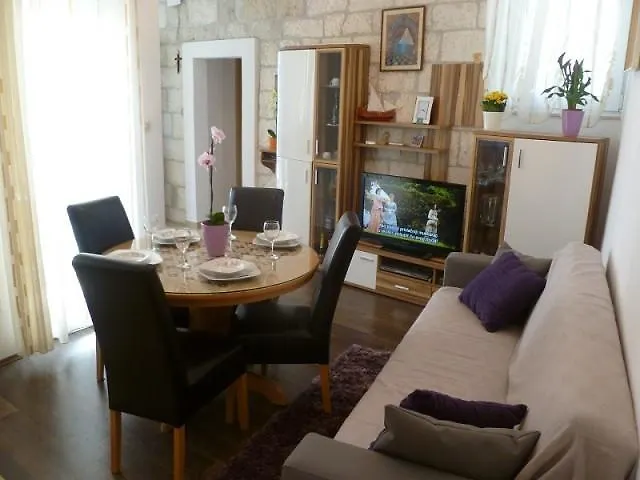 Apartments Sime Trogir